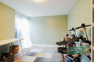 Photo 17- click for photo gallery